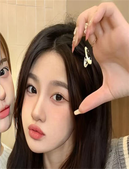 艺术的《酷派老爸》电影与电视剧比较：媒介差异与叙事特点